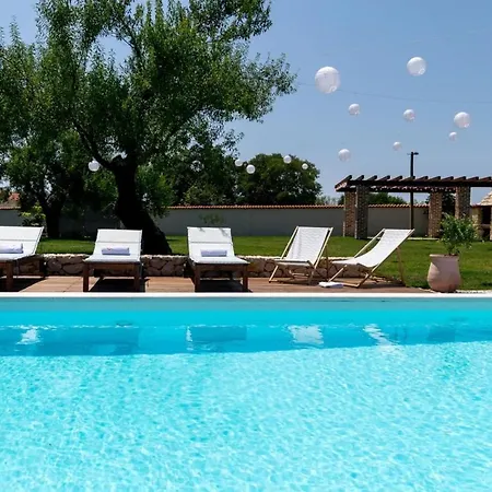 Grandiflora With Pool *