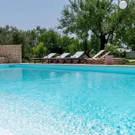 Grandiflora With Pool شقة