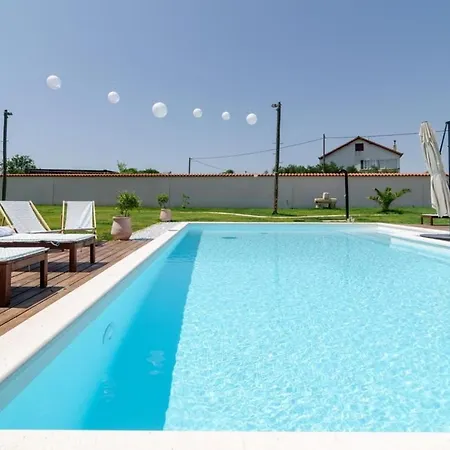 Grandiflora With Pool * Prkos