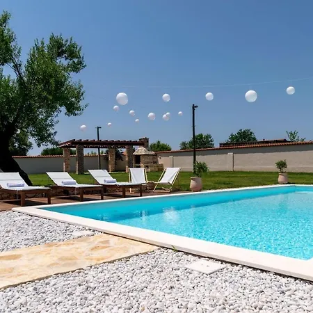 Grandiflora With Pool Apartamento *