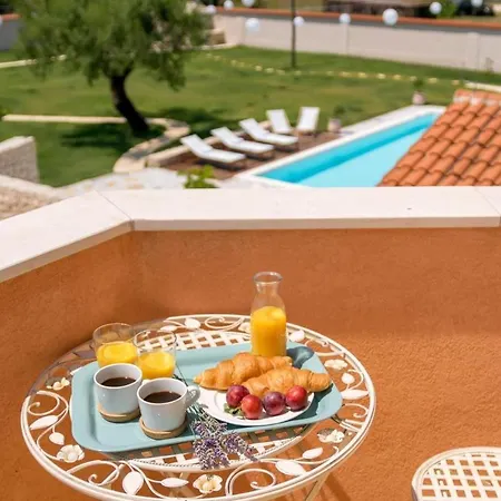 Grandiflora With Pool Apartamento *